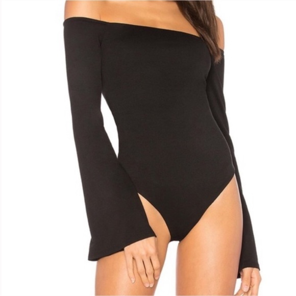 Bardot Ellie Off The Shoulder Bell Sleeve Bodysuit - Picture 3 of 11
